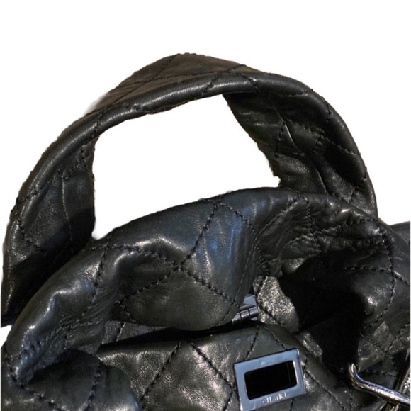 Chanel 2.55 Matelasse Turn Lock Tote Leather Handbag - Picture 7 of 9